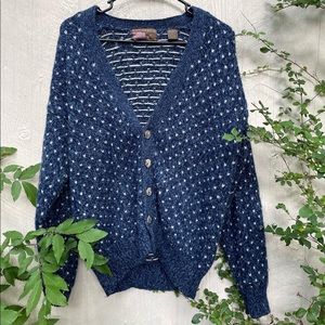 Vintage knitted Cardigan size Large